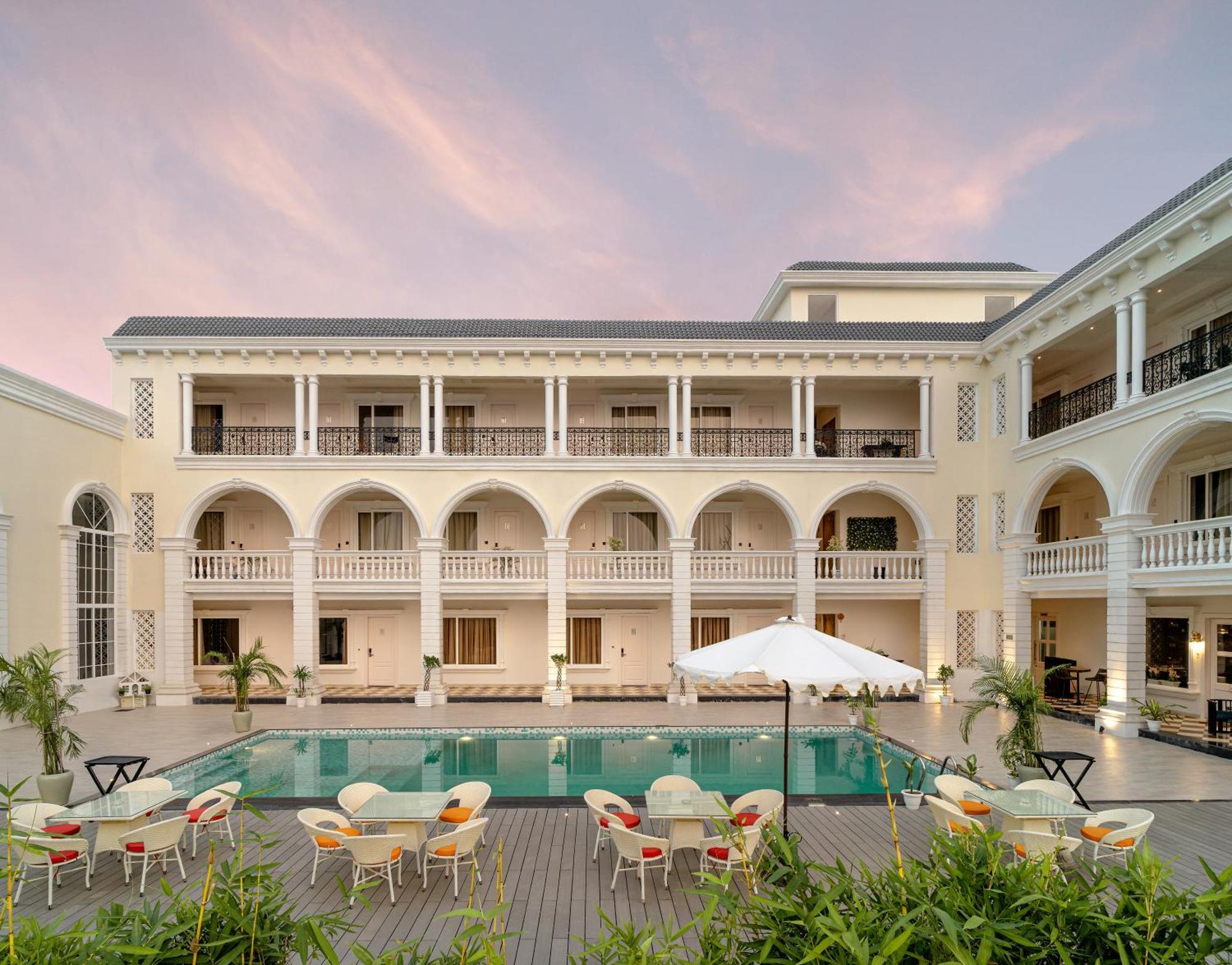 Rudra Imperial Resort Sitapur  Exterior photo